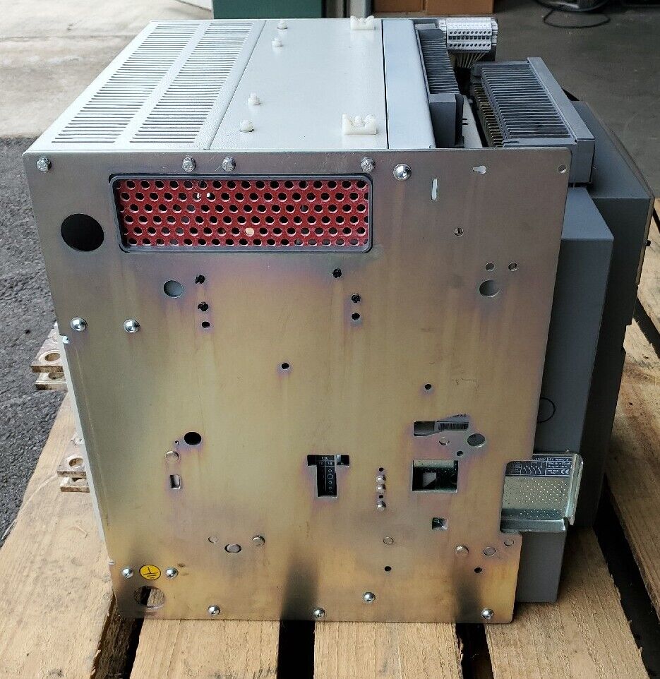 ABB SACE Emax E2N/E MS12 1259A 1000V 4P Circuit Breaker.                      6F