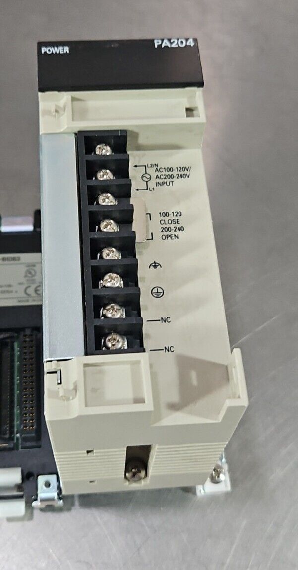 Omron CS1W-BI083 Base w/ C200HW-PA204 / DRM21-V1/ NCF71 / CT041.       Loc 3B-11