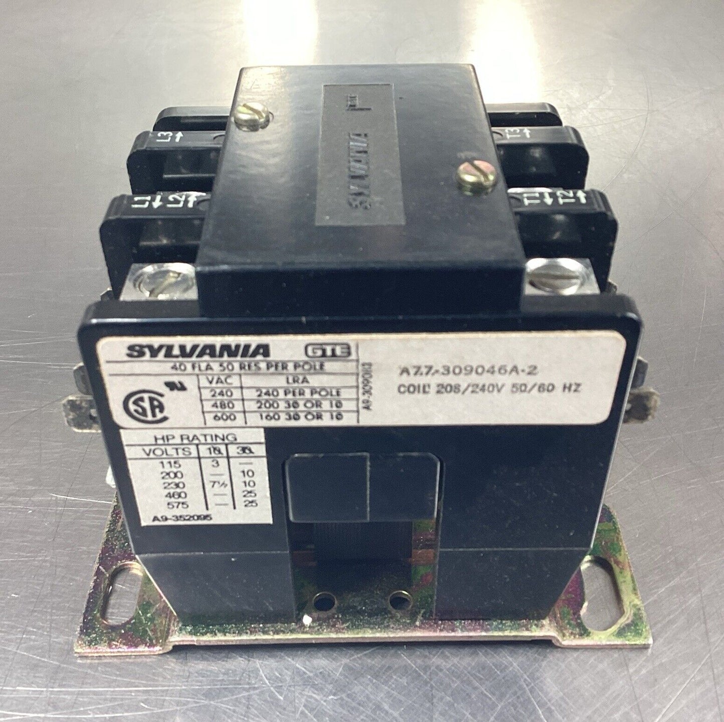 Sylvania  A77-309046A-2   3-POLE CONTACTOR 208-240V COIL        4C-23