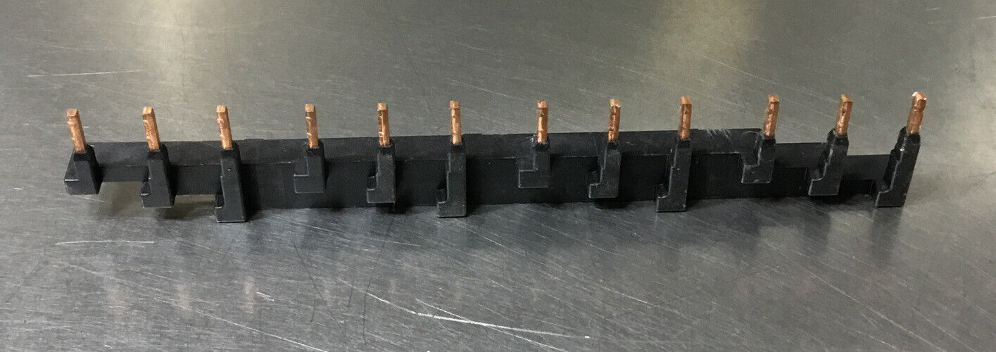 ALLEN BRADLEY  140M-C-W454N /A  Compact Bus Bar 600A AC max. 64A       4C