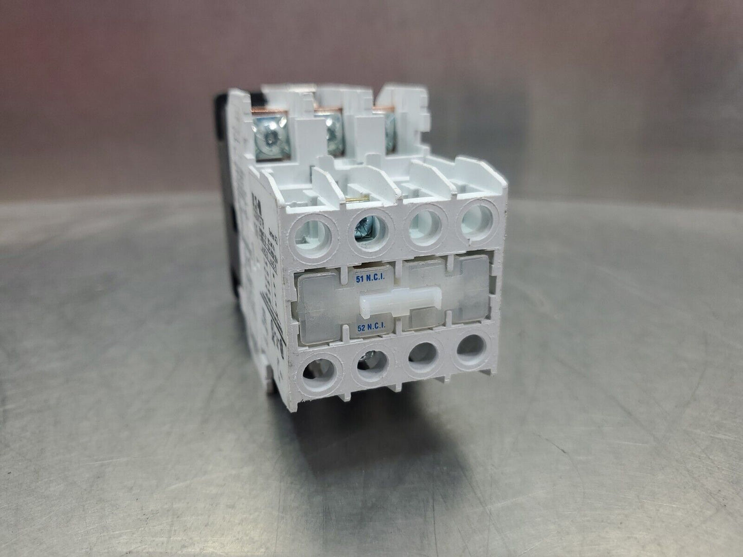 EATON C320KGT8 AUXILIARY CONTACTOR.                                         4E-7