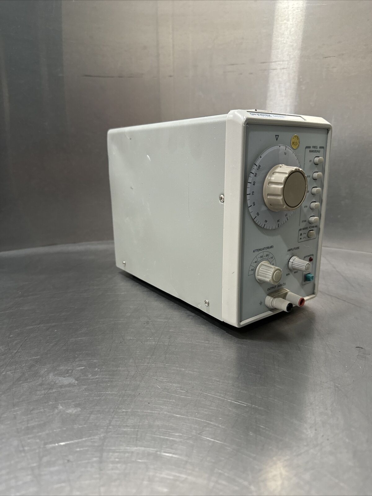 GAG-810 600Ω Audio Generator @2D