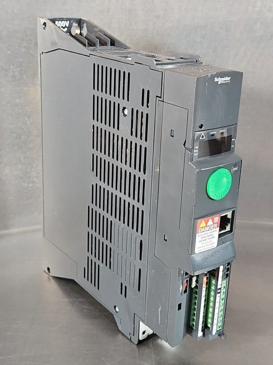Schneider ALTIVAR ATV320U07N4B Inverter 0.75kw - 1HP Drive              Loc1B-19