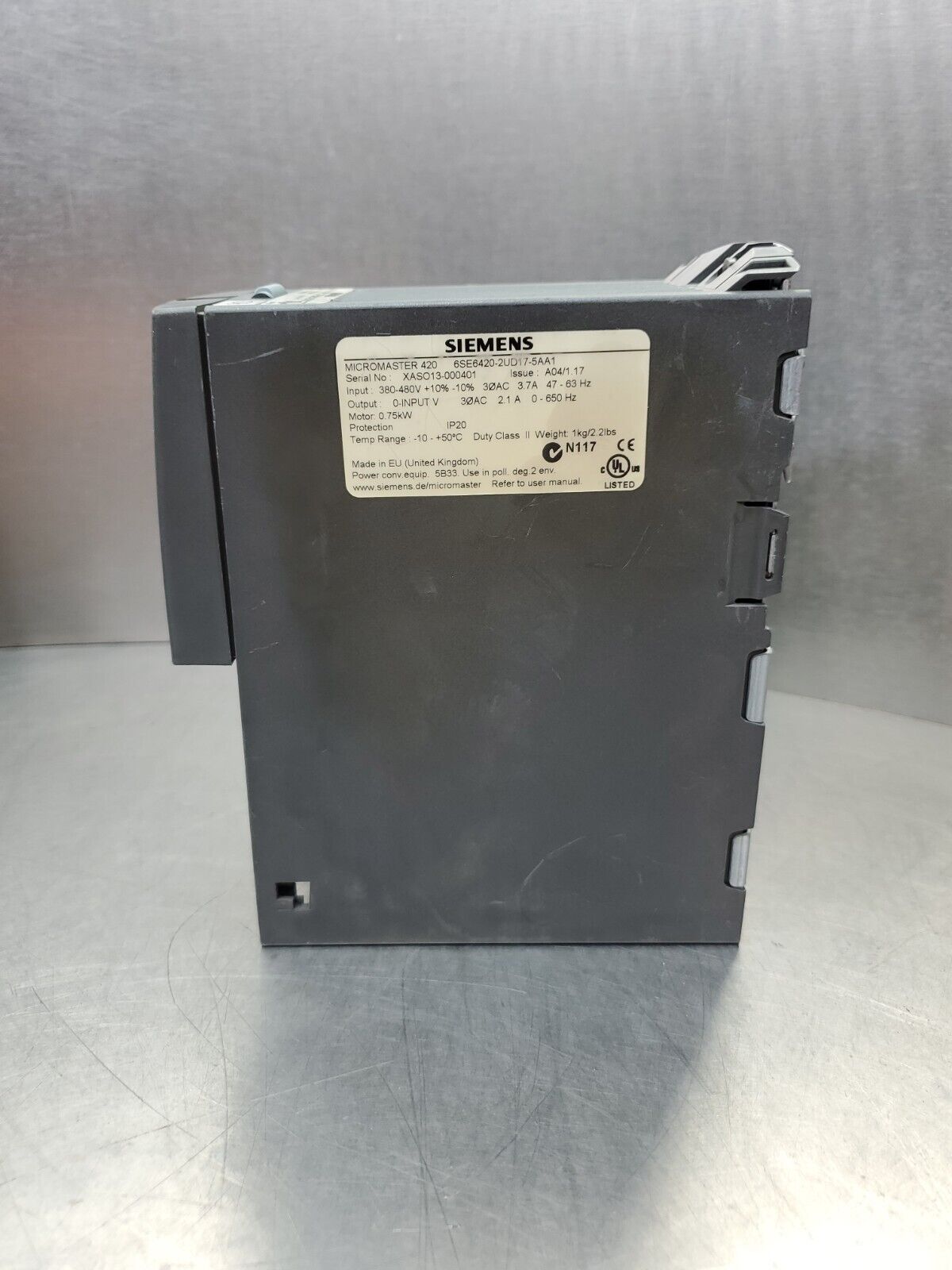 Siemens 6SE6420-2UD17-5AA1 Micromaster 420 Module - Missing Plate.      Loc 1E-3