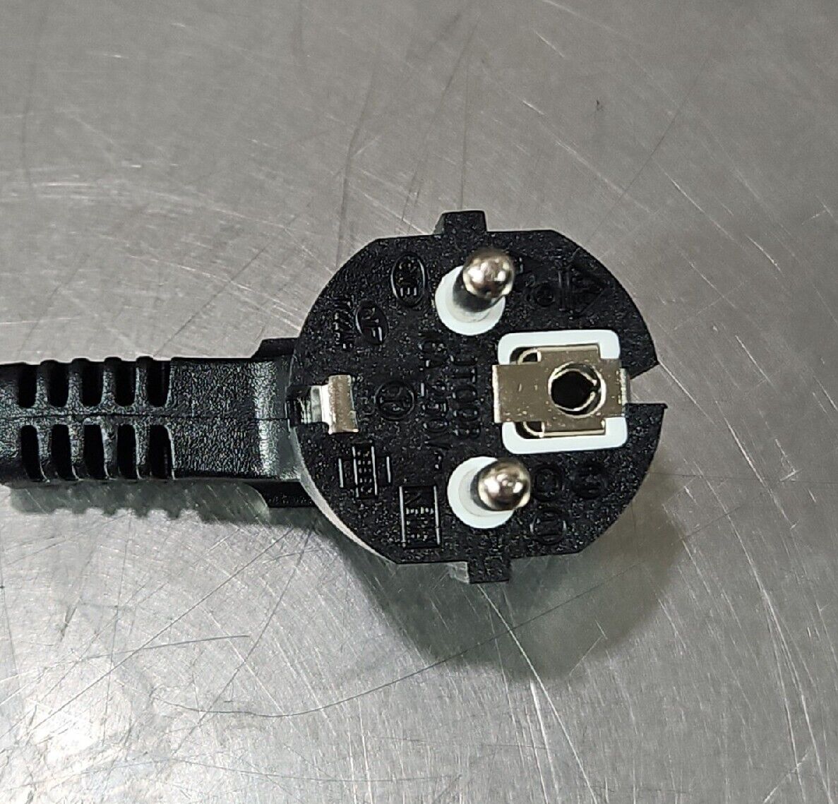 HO5VV-F EUROPEAN COMPUTER 3G0.75 MM2 POWER CORD - 6ft                  Loc 5E-15