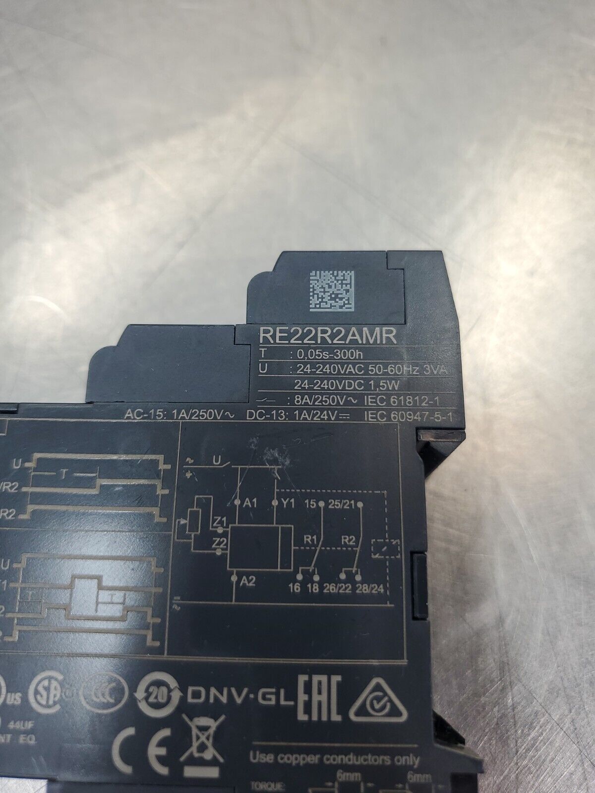 Telemecanique RE22R2AMR 24-240 VAC 0,05s-300h Time Relay.                  3E-31