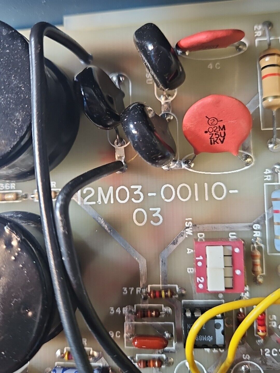 BOMAC 12M03-00110-03 / 12M04-046 (FENNER) CHASSIS.     Loc3A16