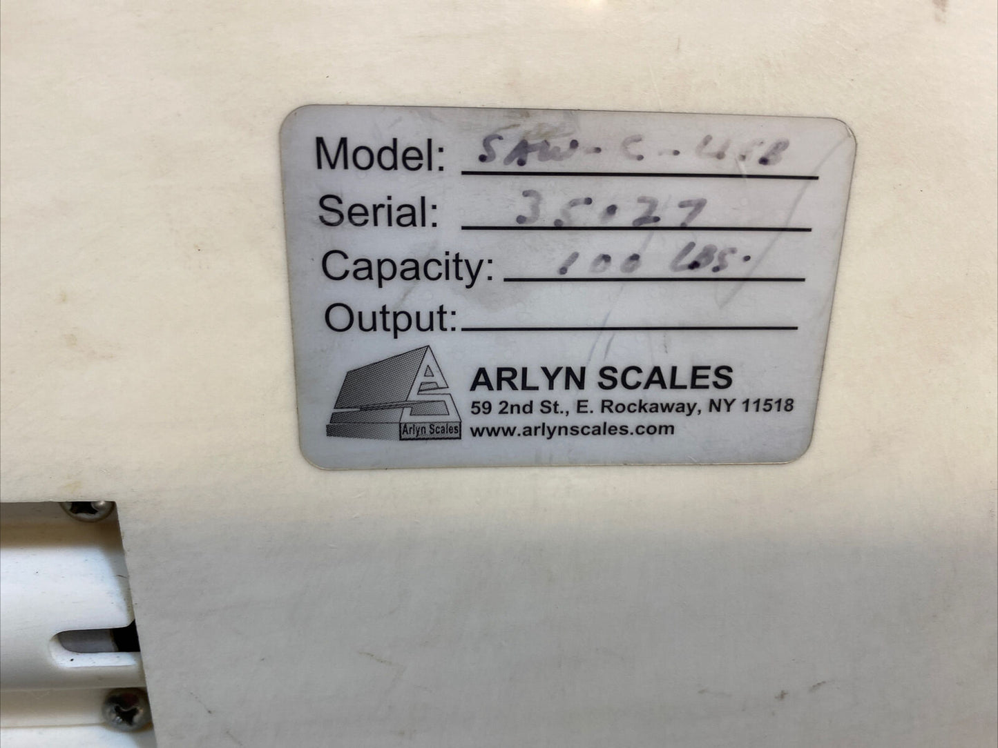 ARLYN SCALES With Power Supply 100 Lb Capacity.        5C