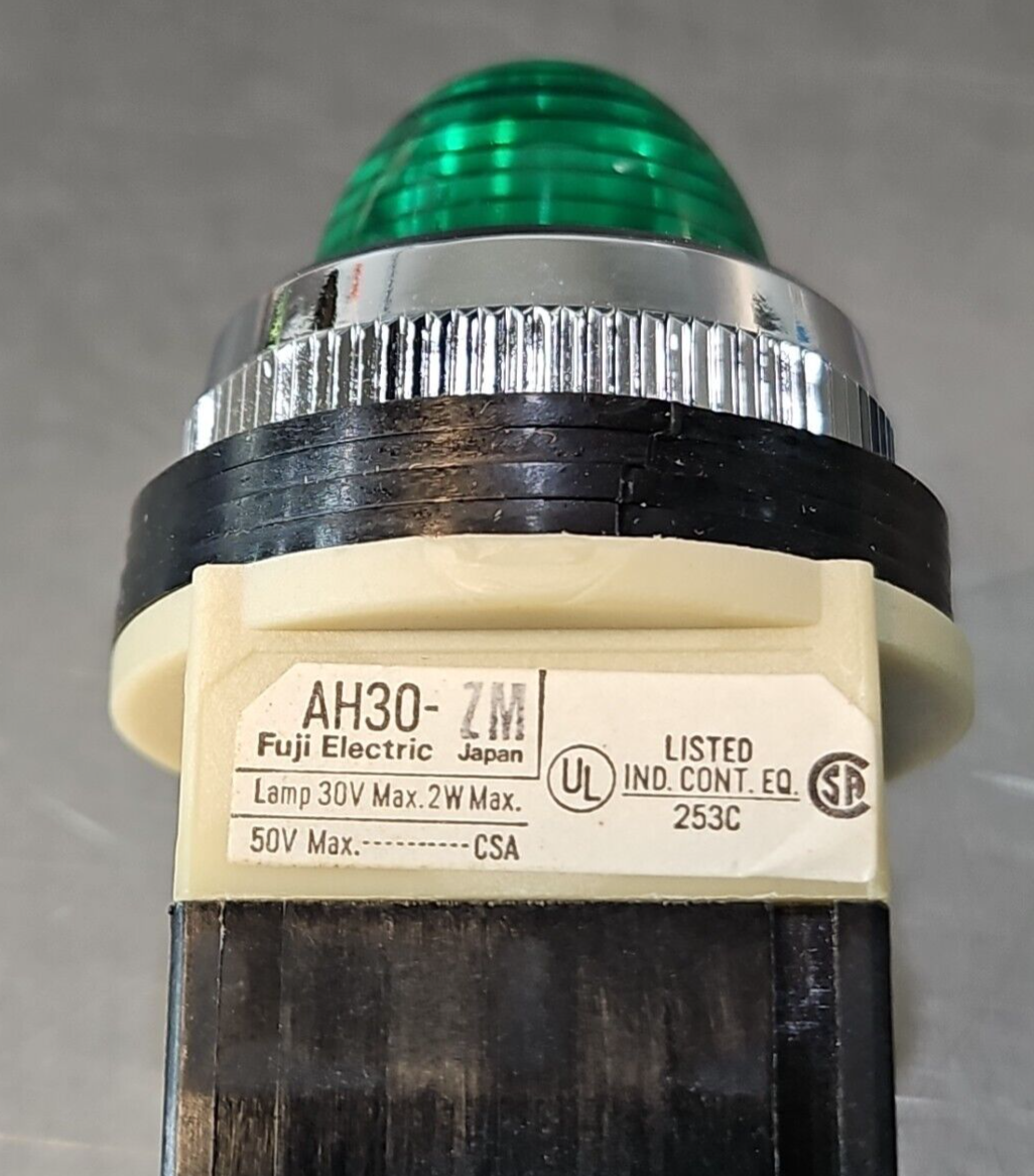 FUJI ELECTRIC AH30-ZMGL3 Command Switch.                               Loc4B-22