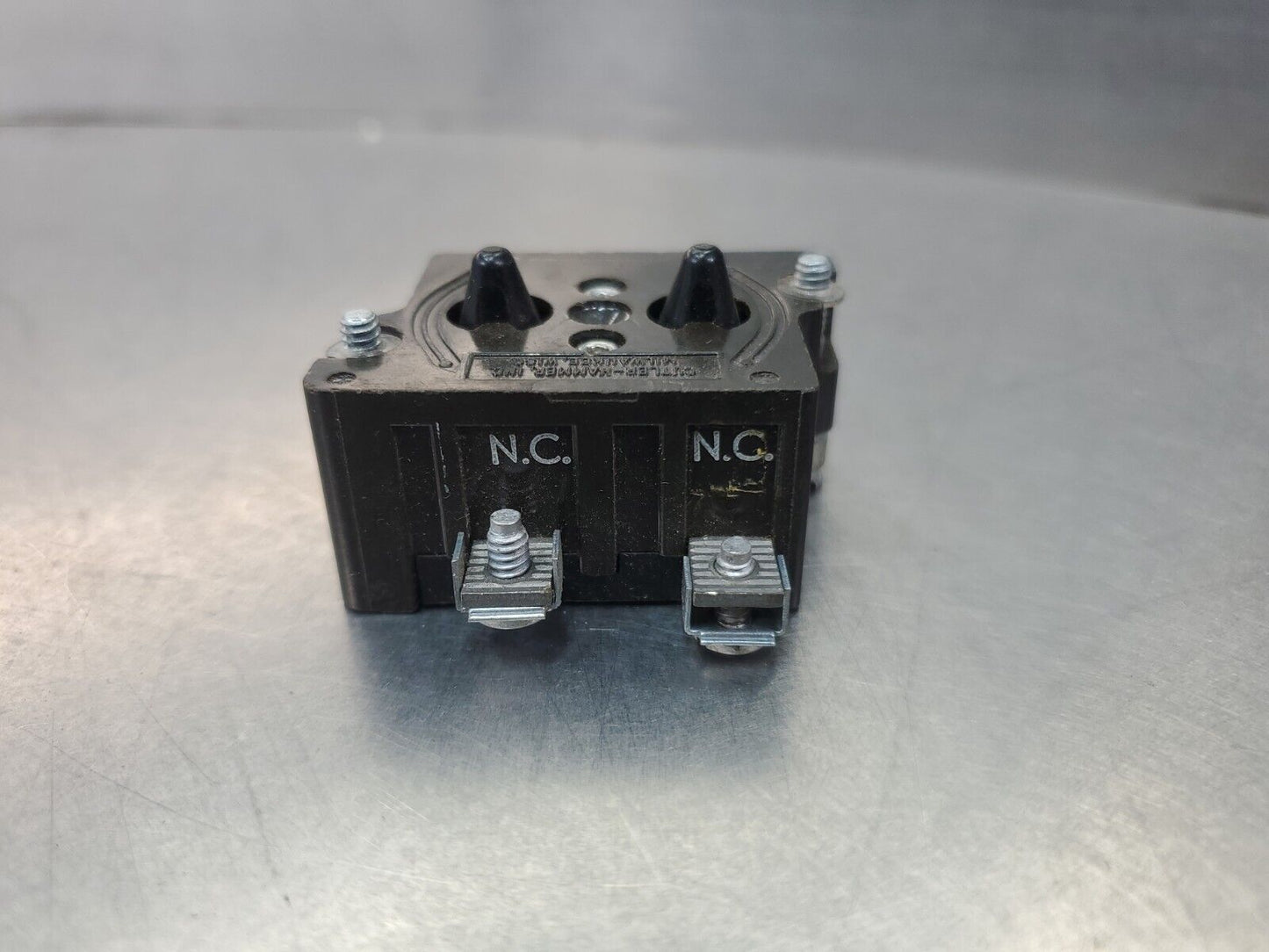 Cutler Hammer 10250T57 Contact Block Heavy Duty AC/DC - N.C/N.C. 600 V Max.   4E