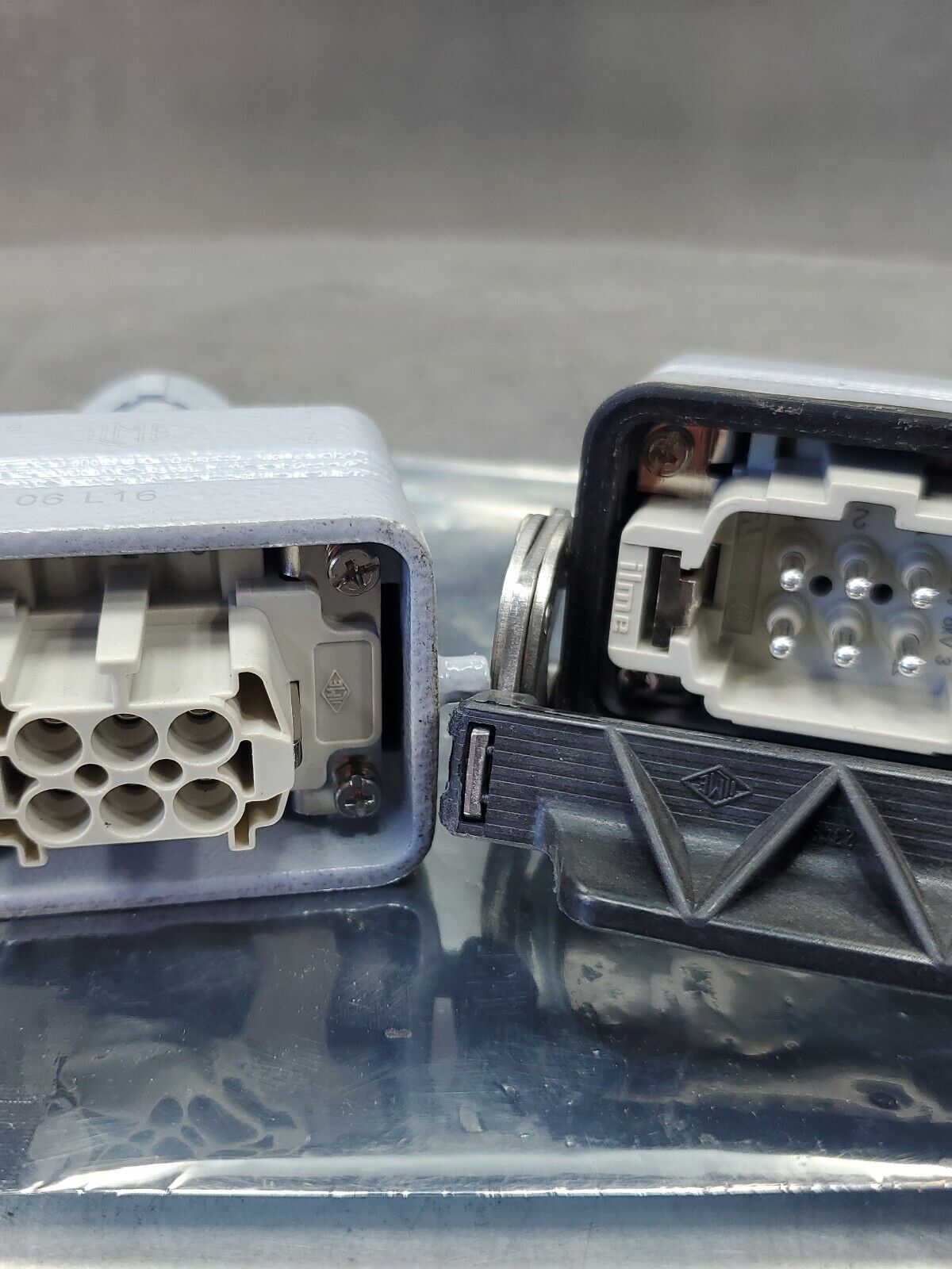 ILME CHV 06 L17 CONNECTOR w/ILME CHV 06 LG CONNECTOR.                         4B