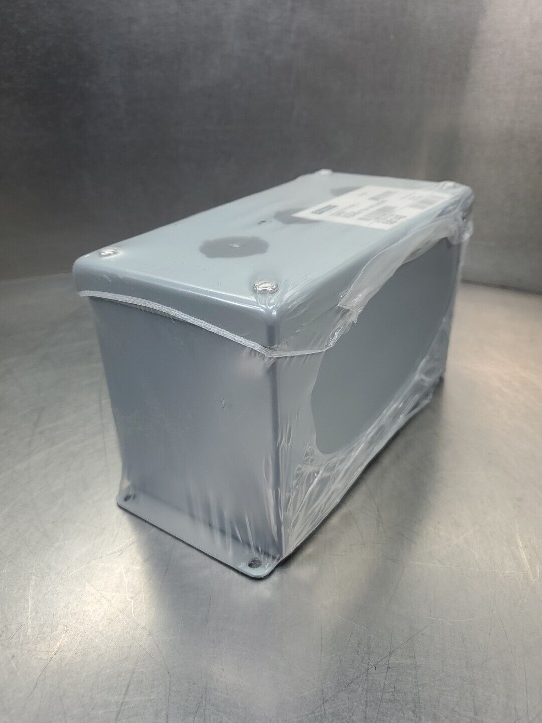 Hoffman E3PBX Pushbutton Enclosure, 3 Hole.                                4E-34