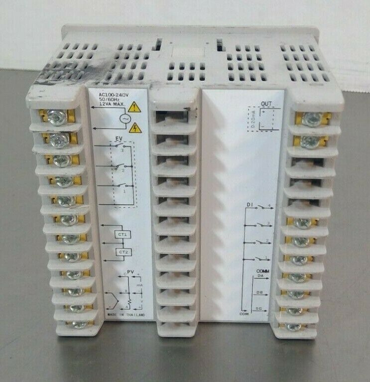 Azbil Corporation - SDC36 - C36TC0UA12KO - Temperature Controller             2E