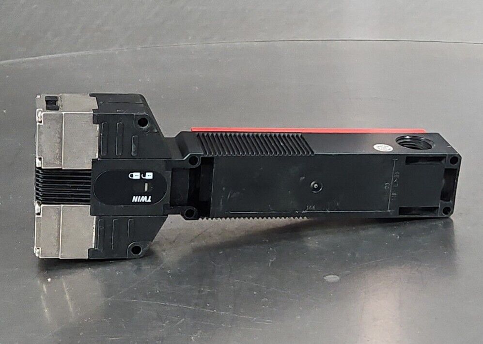 EUCHNER STP-TW-4A-2131AC024M. Safety Switch.     5E-10