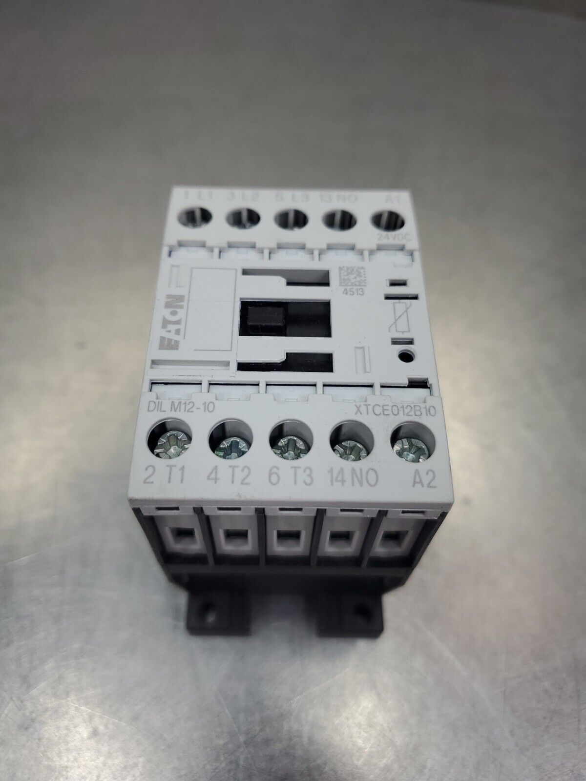 Eaton XTCE012B10A Type DILM12-10 3 Pole 24VDC Contactor.                    4E-9