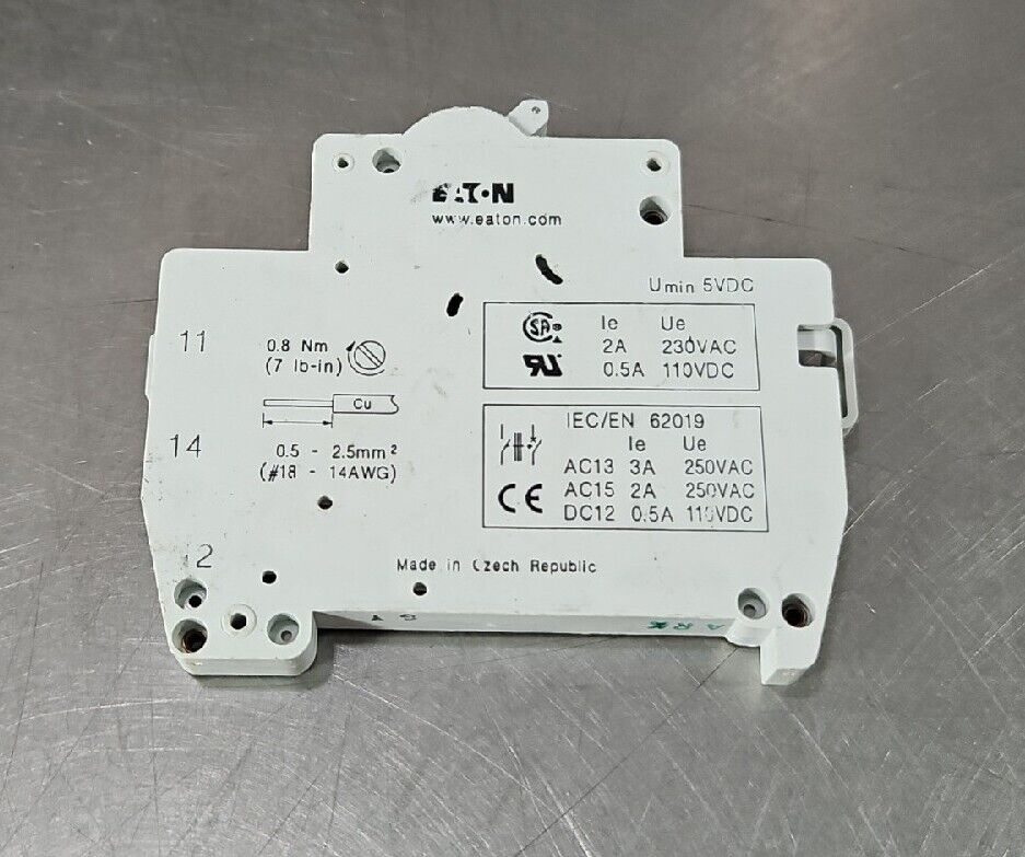 EATON WMZSAUX AUXILIARY SWITCH 110V 2A (SET OF 3). IEC/EN 62019.        Loc 4C-3