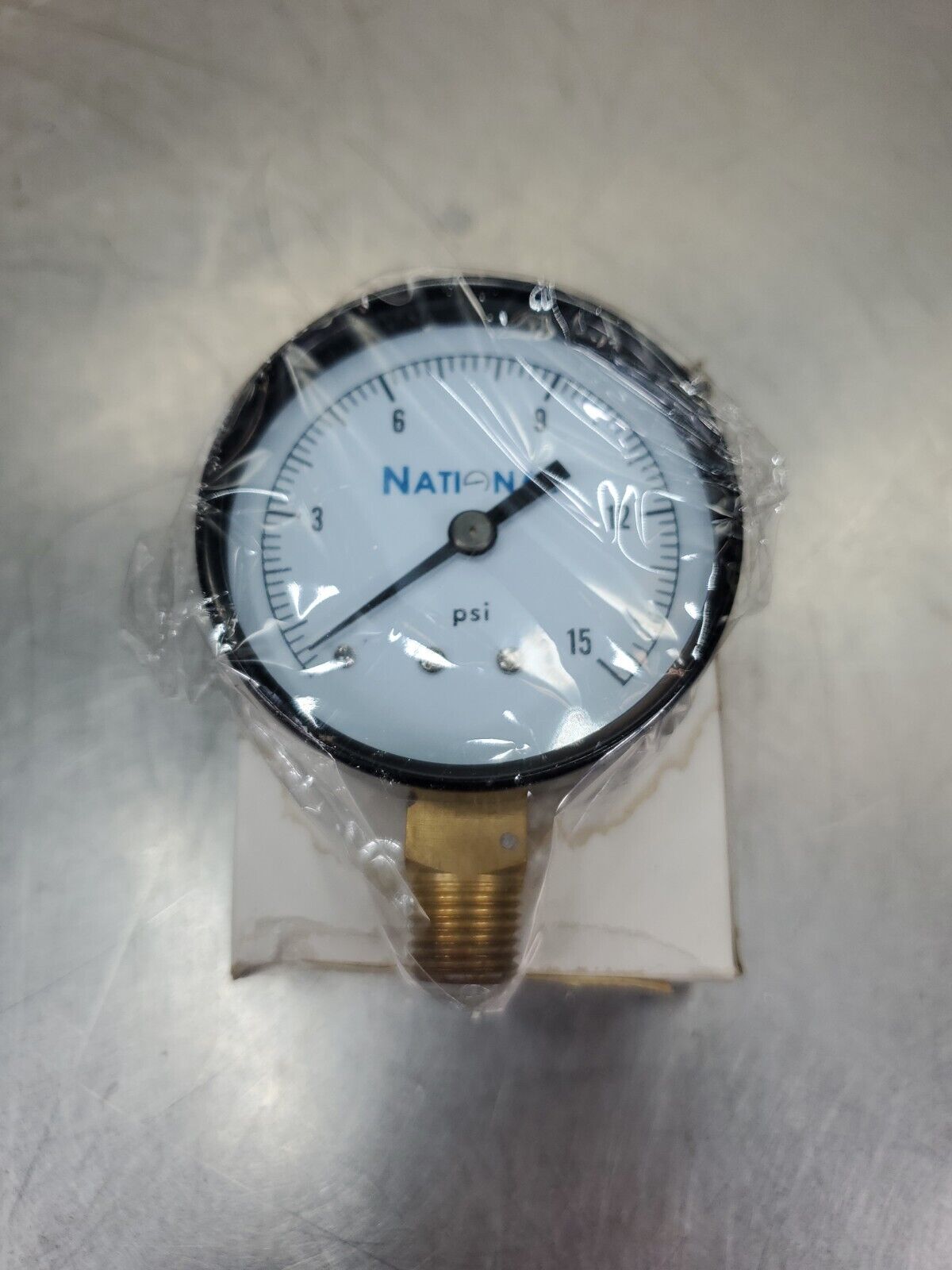 National G25-152-2L-08 2.5" Pressure Gauge, 0-15 Psi.                      6D-14
