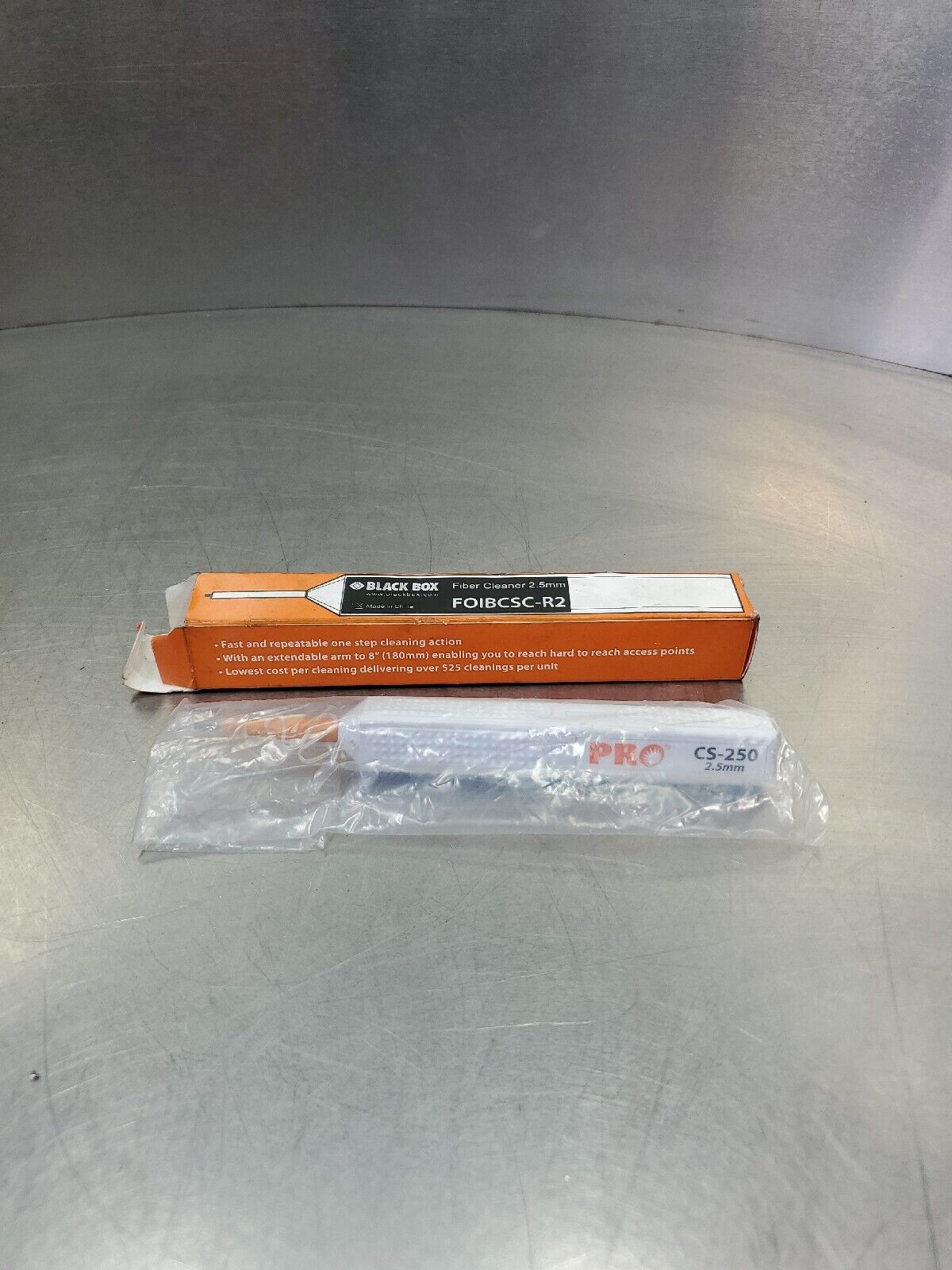 Black Box FOIBCSC-R2 FIBER CONNECTOR CLEANING TOOL - 2.5-MM.                3D-2