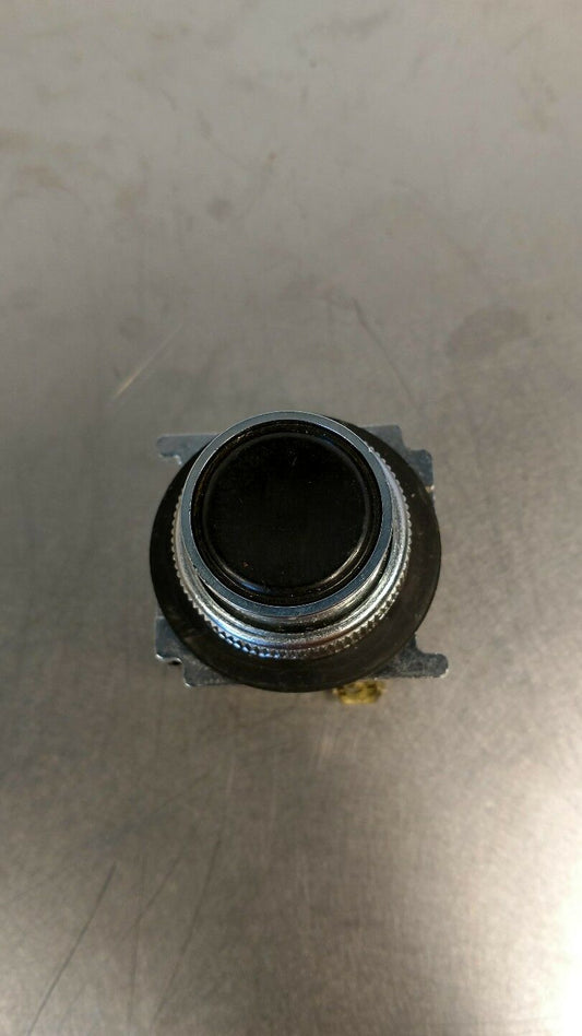 CUTLER-HAMMER 10250T/91000T Black PushButton 4A