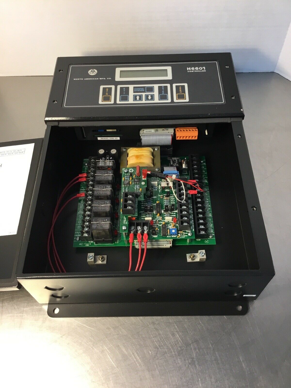 North American Mfg. Co. H6601-100-01 Amplifier / Controller H660110001  2B
