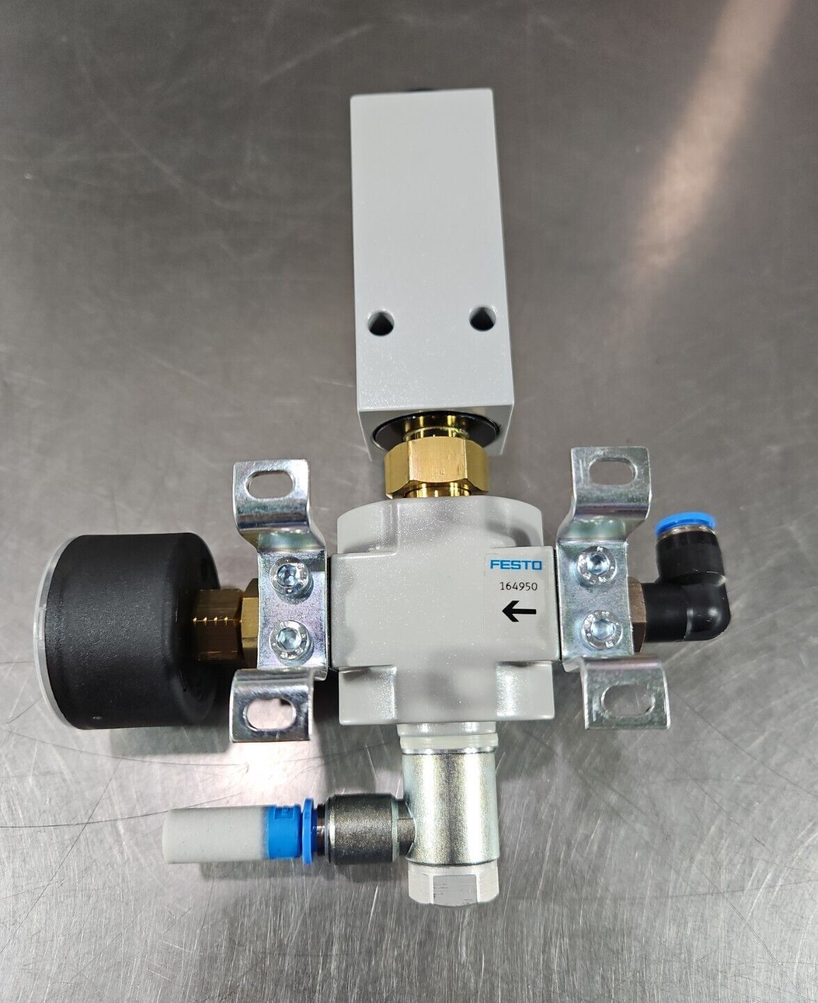 FESTO FRM D-MINI Pressure regulator + FESTO PEV-1/4-B-0D.               Loc6C-13