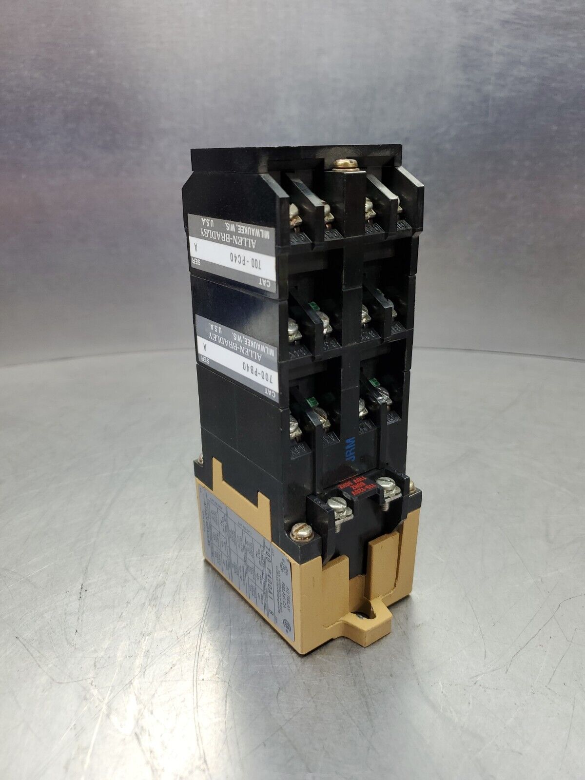 Allen-Bradley 700-P400A1 Ser B. Relay w/700-PB40/PC40 Contacts.            4D-17