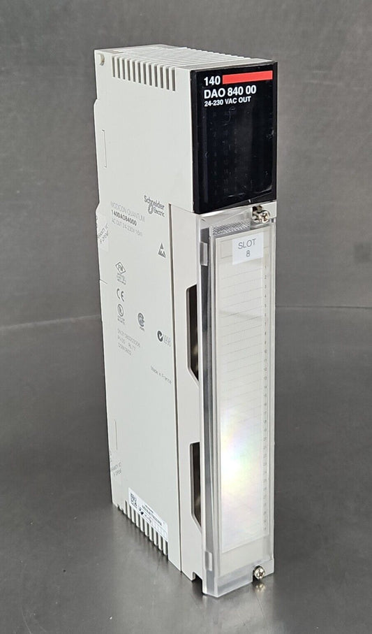 Schneider 140DAO84000 24-230 VAC OUT MODICOM QUATUM Module              Loc3B-32