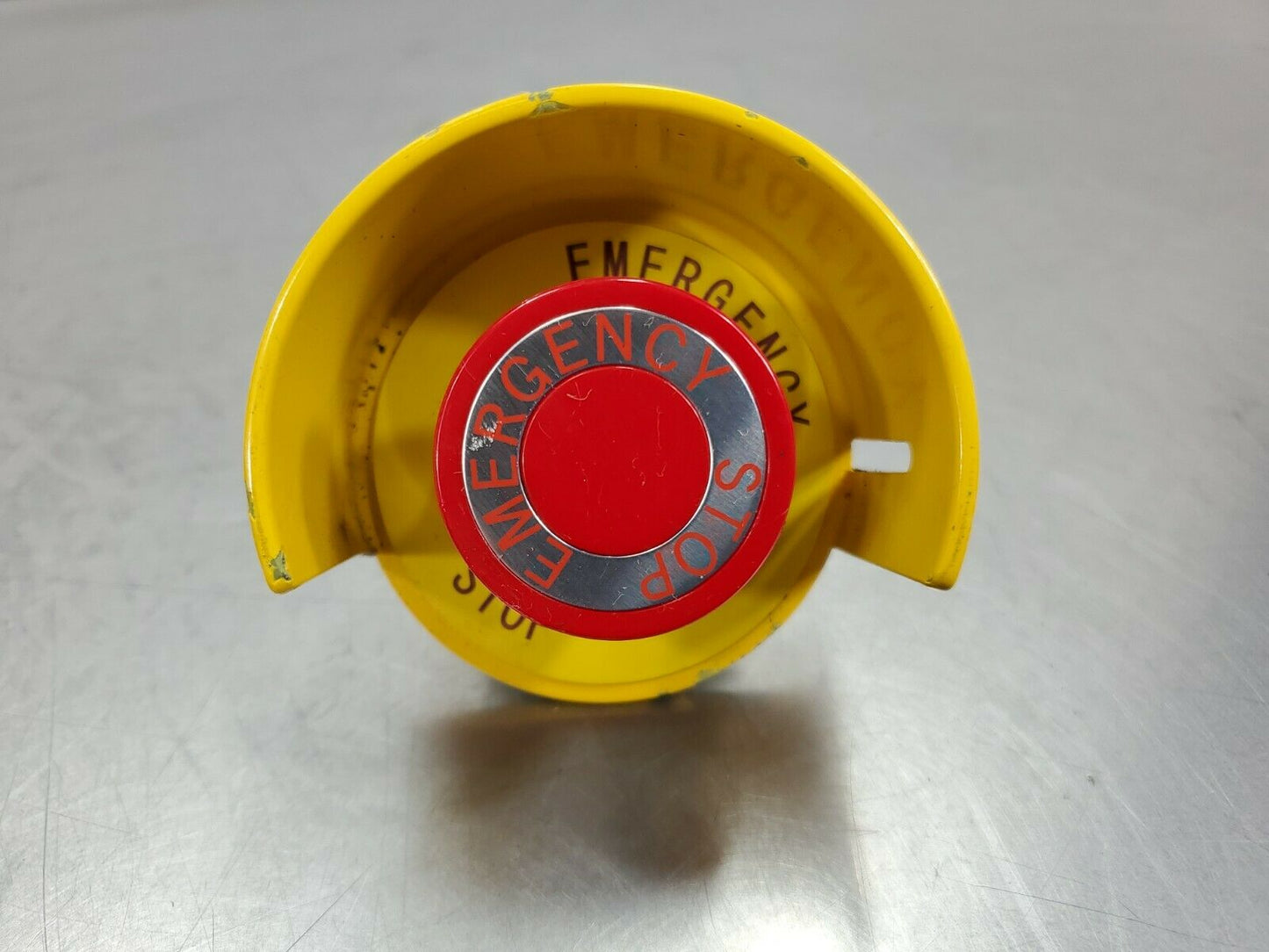 Eaton T3118 Series D2 Emergency E-Stop.           5E