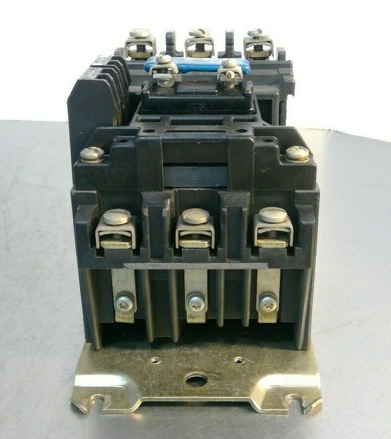 Allen-Bradley 500F-A0D930 Series B Contactor Motor Starter                  4E-4