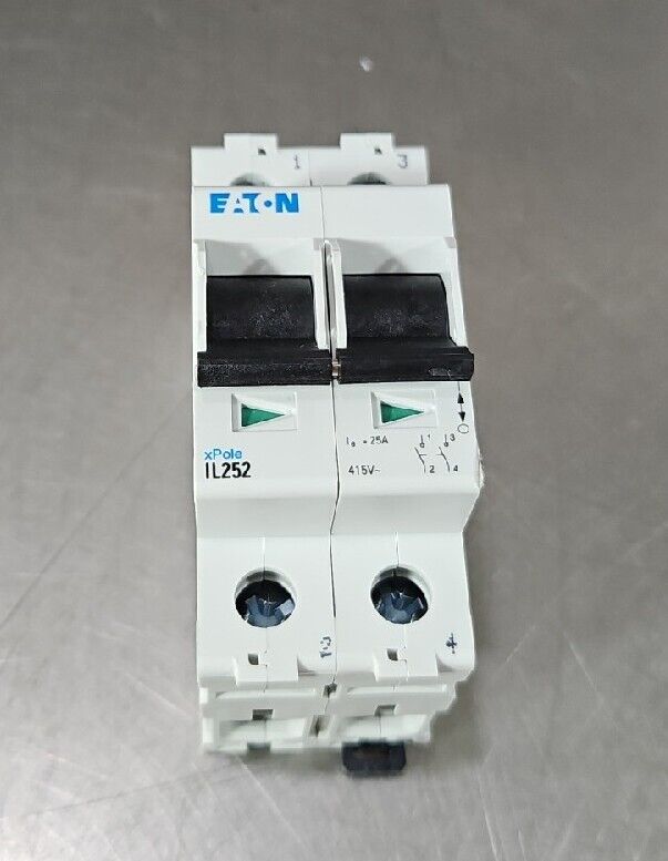 EATON EN/IEC 60947-3. CIRCUIT BREAKER.                                  Loc 4G-2