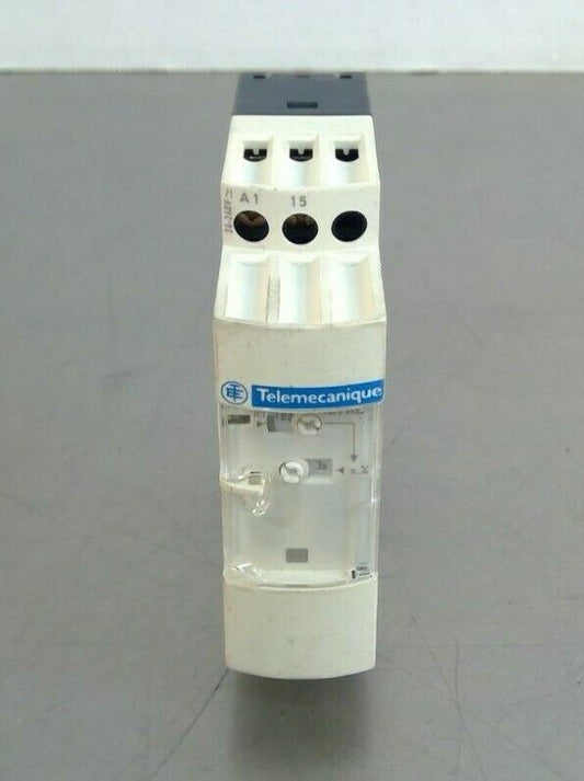 Telemecanique - Schneider Electric - RE7RB11MW - Timing Relay               4E-8