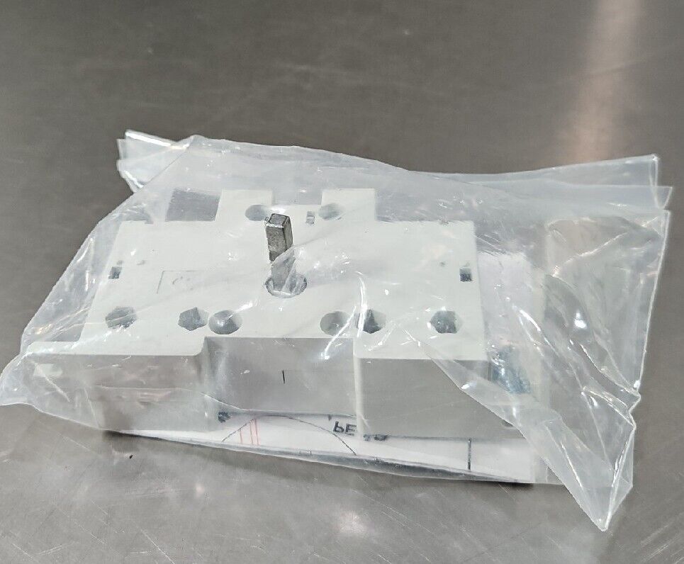 FERRAZ SHAWMUNT MERSEN ACHCD.  Aux. Contact Holder.                     Loc 4C-3