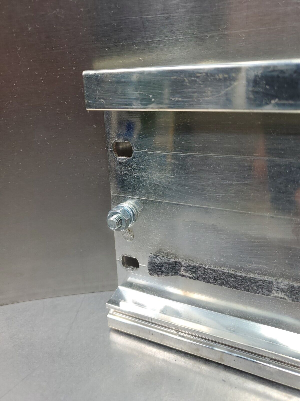 Siemens SIMATIC S7 6ES7 390-1AE80-0AA0 Mounting Rail.                         3C