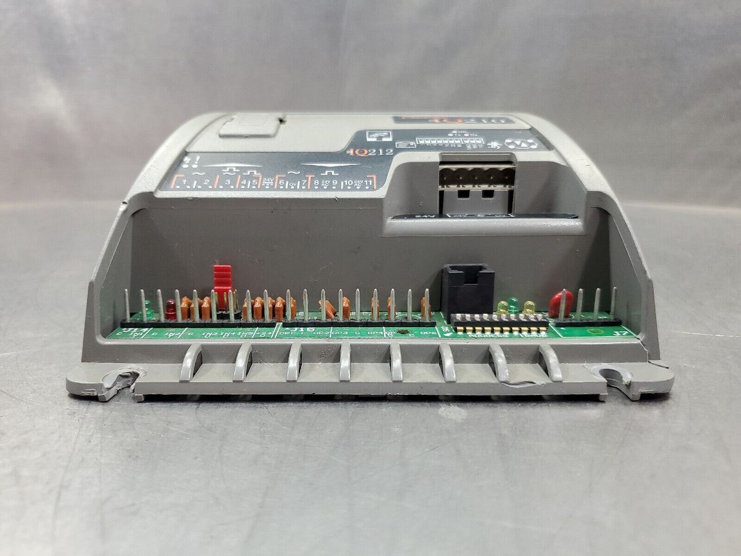 TREND IQ210 (IQ212-4000K5) 24VAC PLC CONTROLLER MODULE.                    3E-15