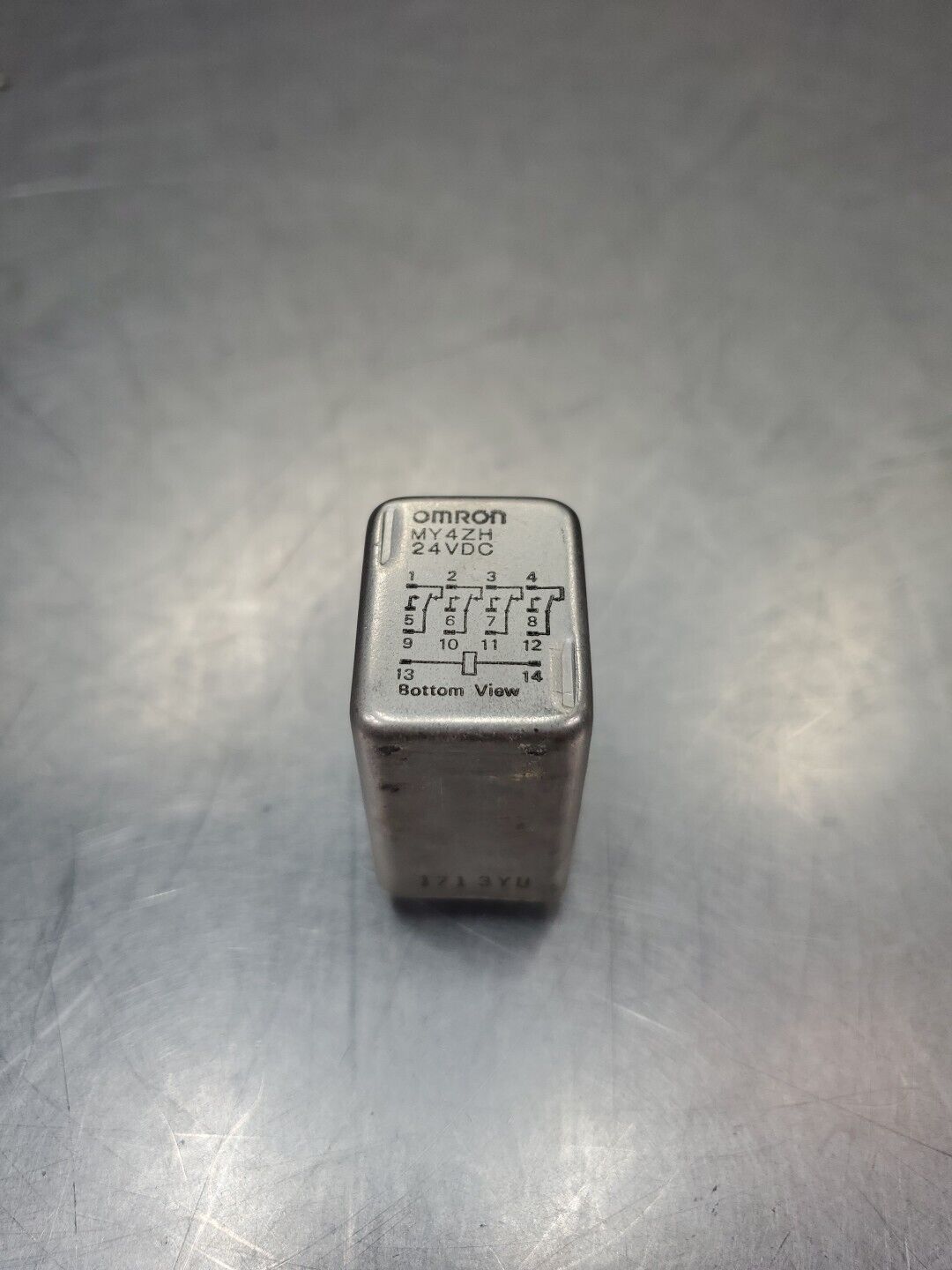 Omron MY4ZH-US Relay 24VDC Coil 3A 120VAC 14-Pin.                          4D-23