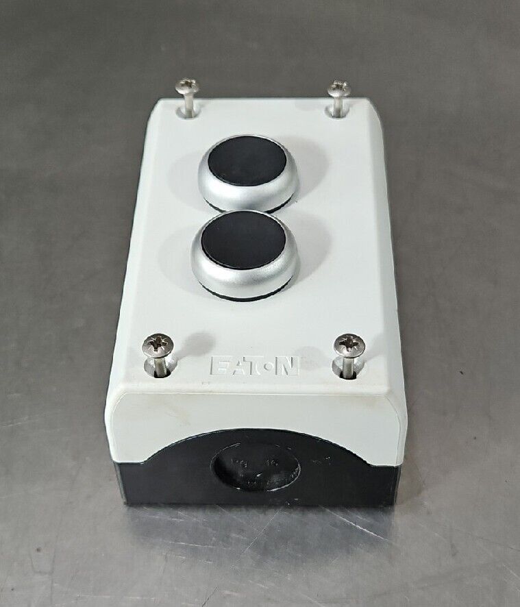 EATON IEC60947-5-1 PUSH BUTTON ENCLOSURE SELECTOR SWITCH.              Loc 4C-30