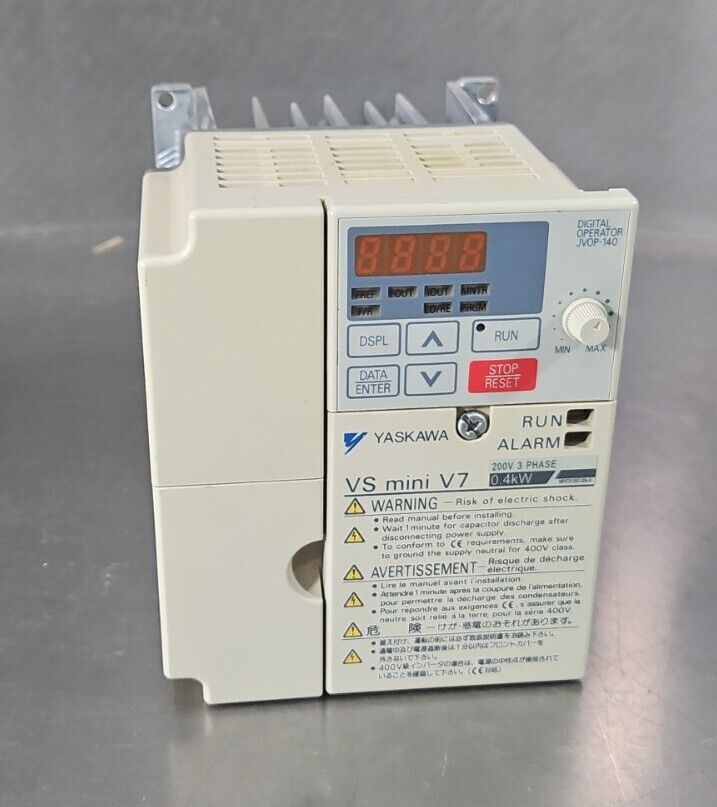YASKAWA CIMR-V7AA21P5. Driver.   Loc 1B-4