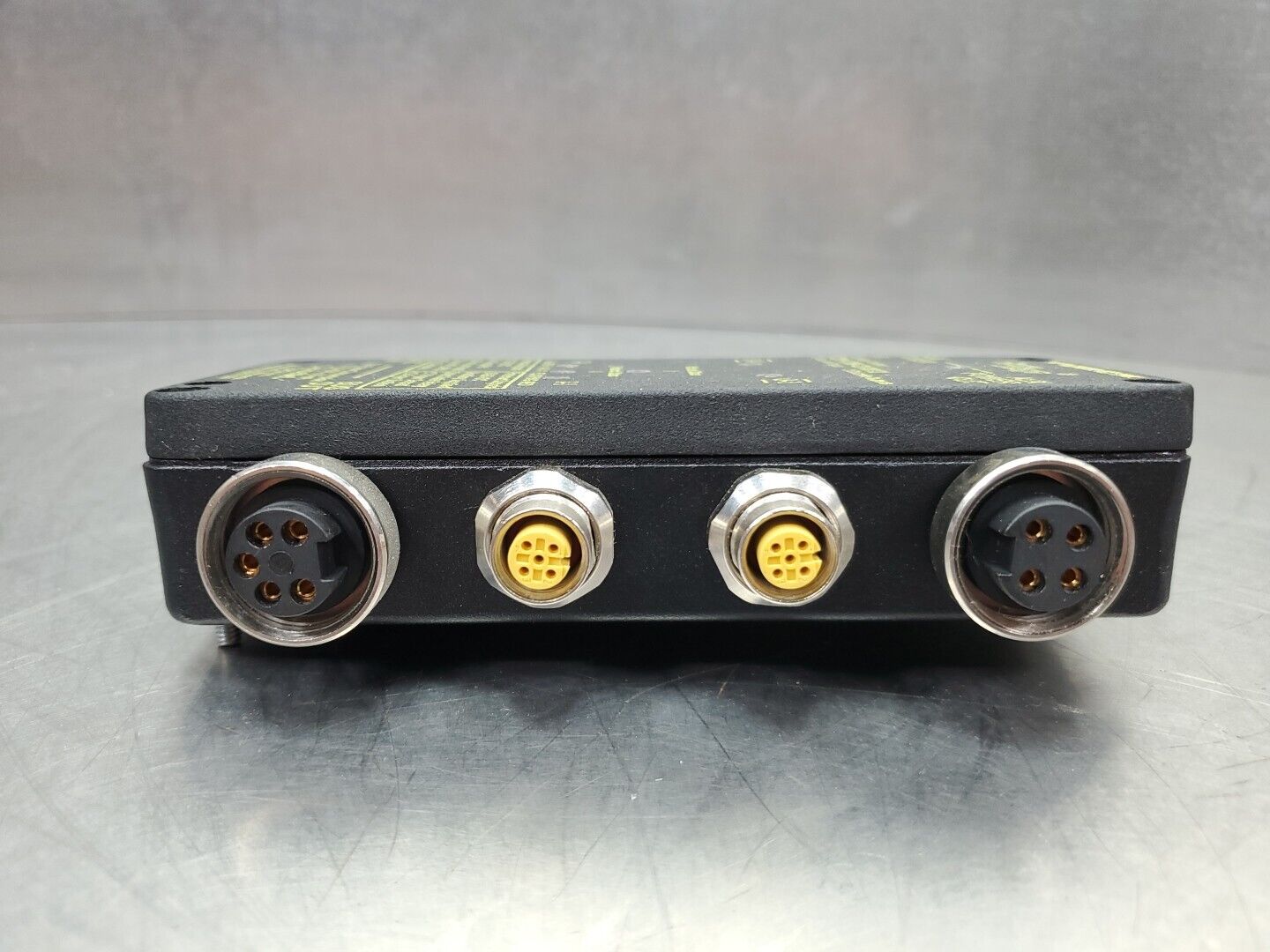 TURCK CDN-IOM-22-0012 BusStop DEVICENET BLOCK.                             3E-36