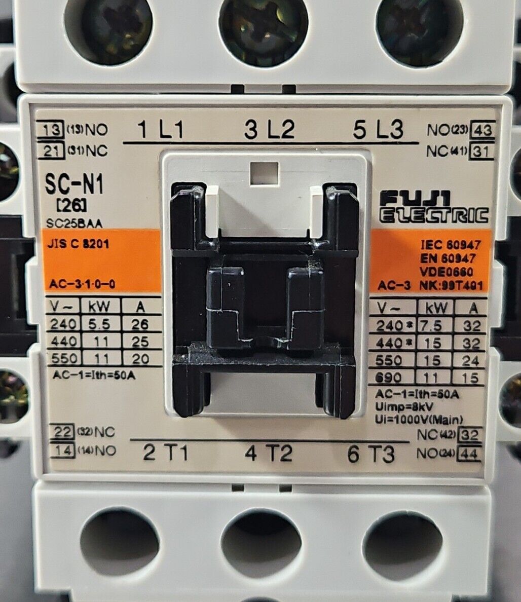 Fuji Electric SC-N1 Coil Starter SC25BAA.                           4D-25