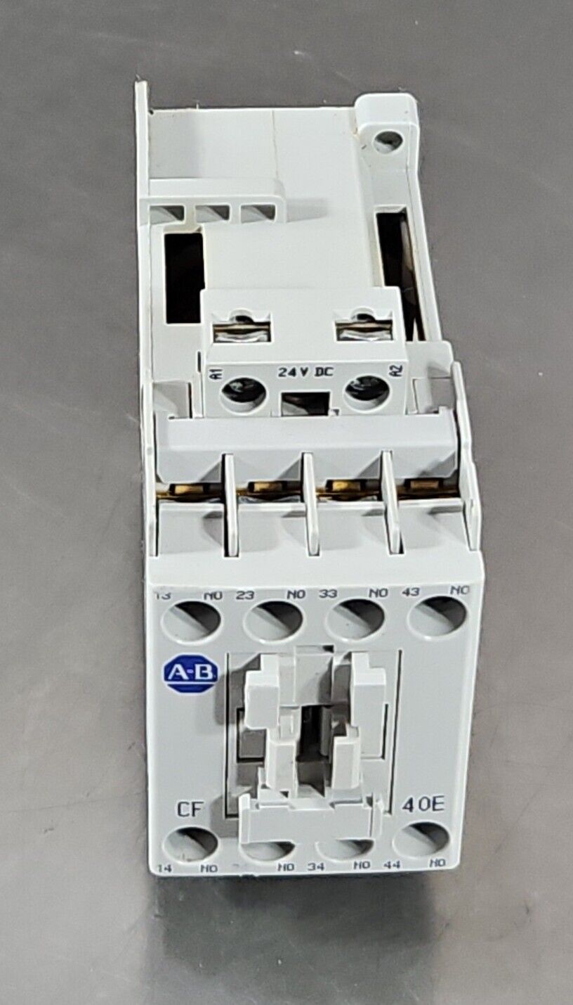 Allen-Bradley 700-CF400Z* Ser A Industrial Control System.               4D-17.