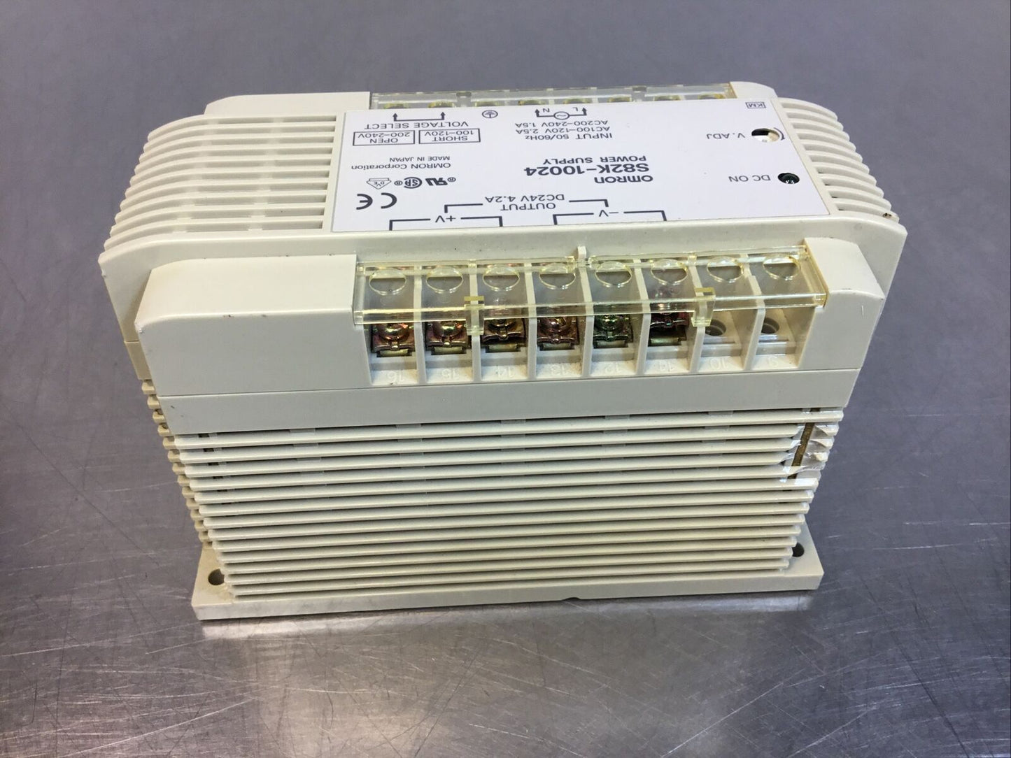 Omron S82K-10024 Power Supply Out: 24VDC 4.2A    4D