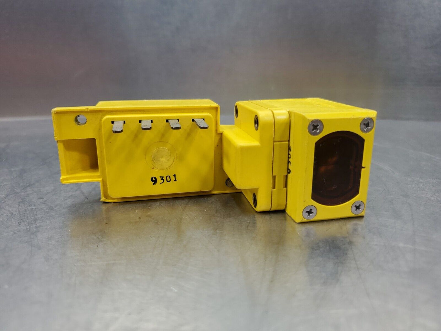 Banner RSBLVAG Photoelectric Sensor w/RPBR Power Block.                    3E-26