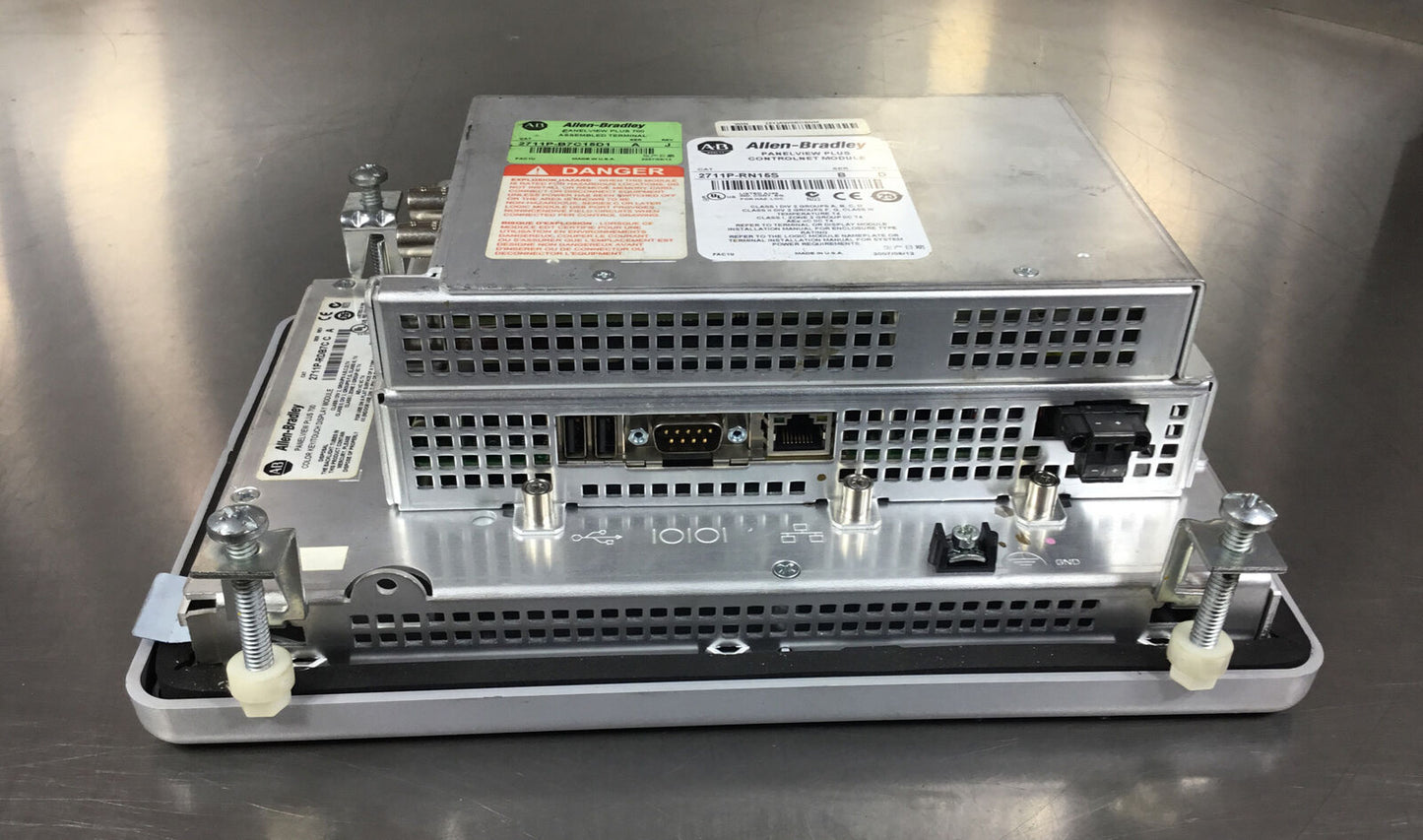 Allen Bradley   -   PANELVIEW PLUS 700  2711P-B7C15D1 /A  Rev:J  COLOR TOUCH  2C