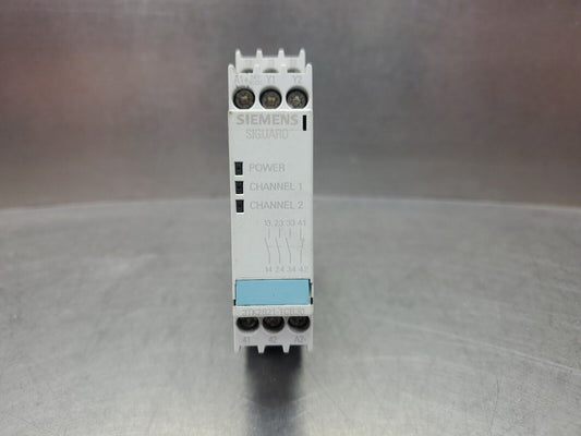 Siemens SIGUARD 3TK2821-1CB30 Safety Relay                    4E-8