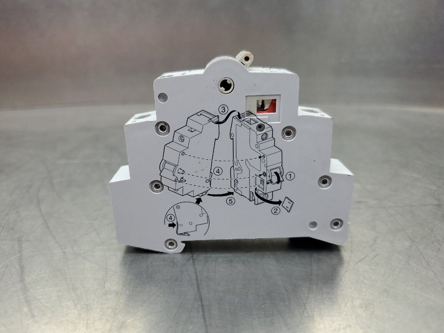 CUTLER-HAMMER WUVR240A Side Mount 240V Undervoltage Contactor.        4E-11