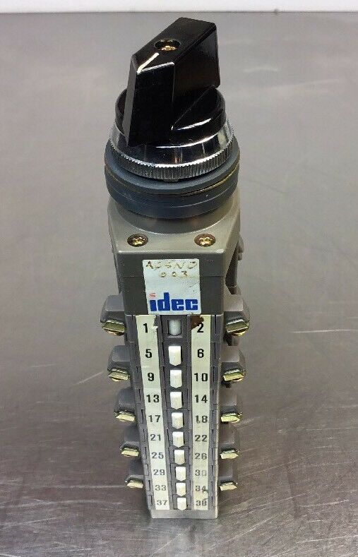 IDEC ACSNO 003 cam switch Type CSS-10    4D