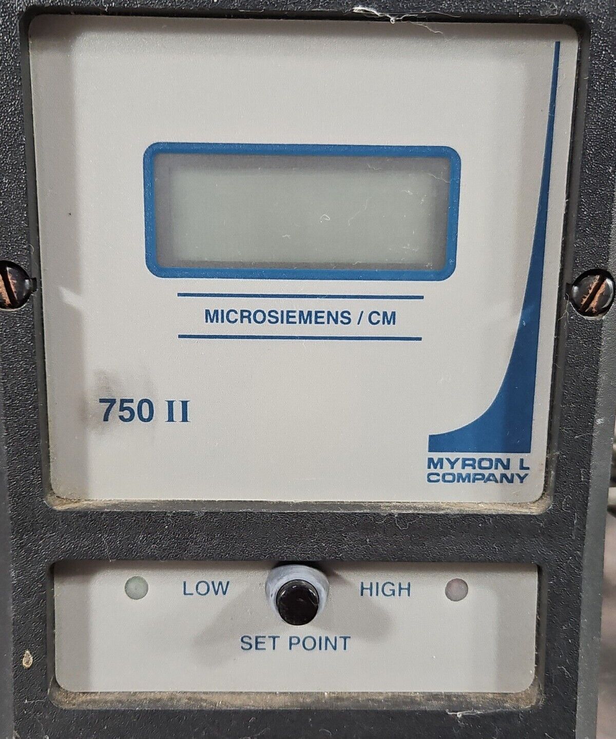 Myron L 758II Digital Conductivity/TDS Controller. 50/60 Hz.             Loc6D-6