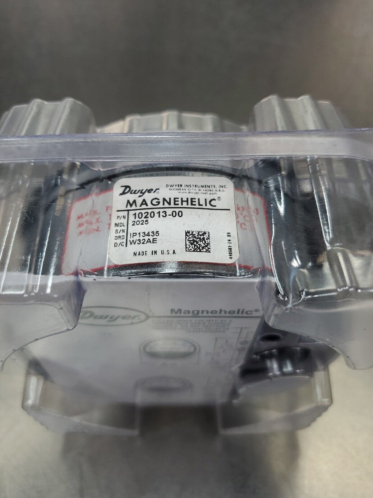 Dwyer 2025 (102013-00) Magnehelic Differential Pressure Gauge (0-25in.)    6E-20