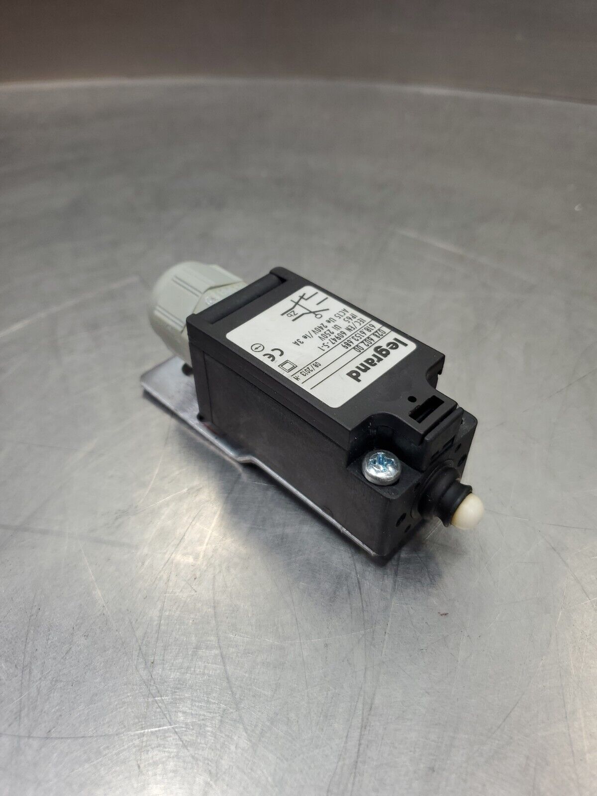 Legrand 028 602 00 (618.6153.689) IP65 250V 3A Pressure Switch.             4E-8