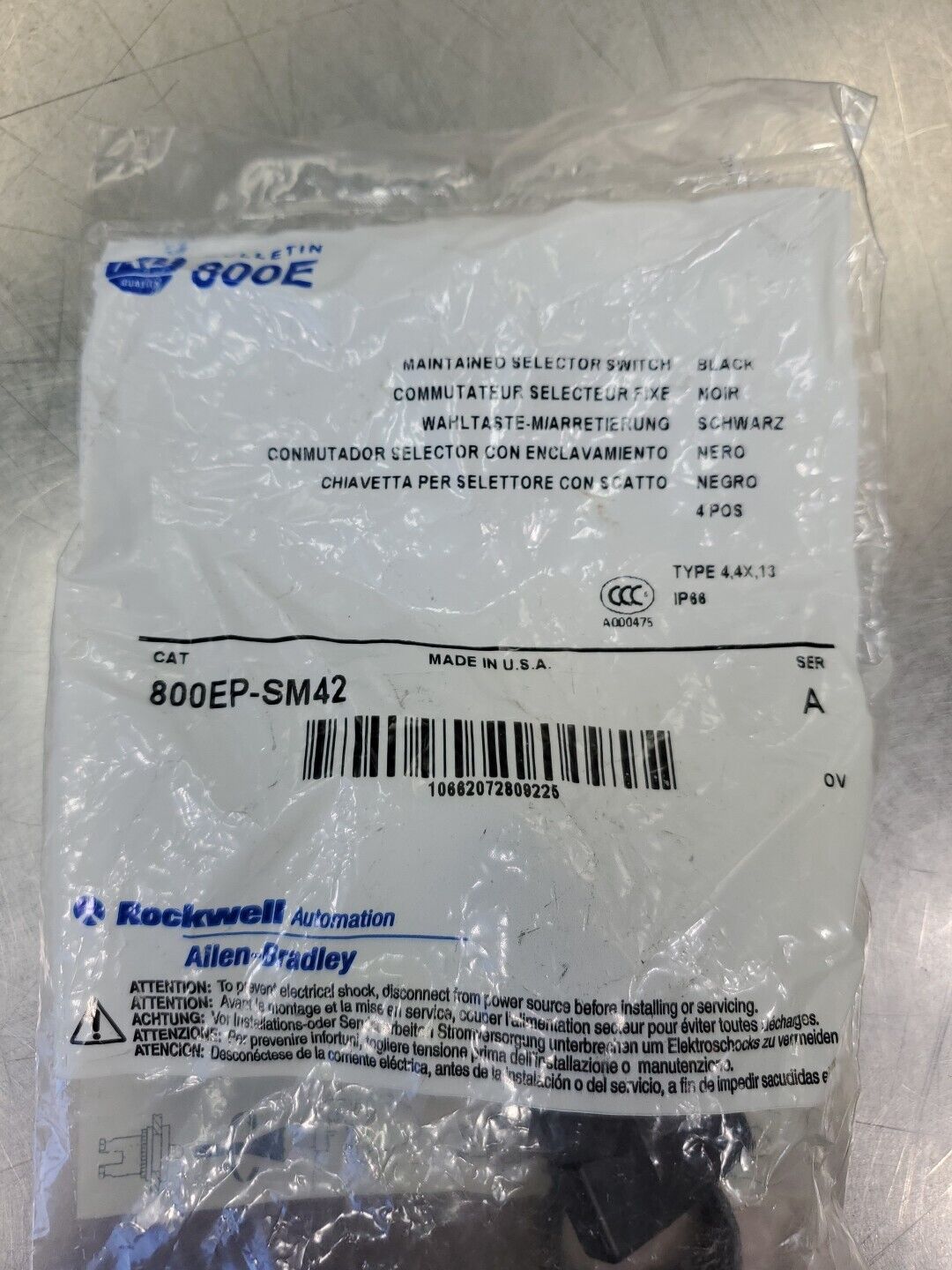 ALLEN BRADLEY 800EP-SM42 Ser A Maintained Selector Switch.                 4C-20